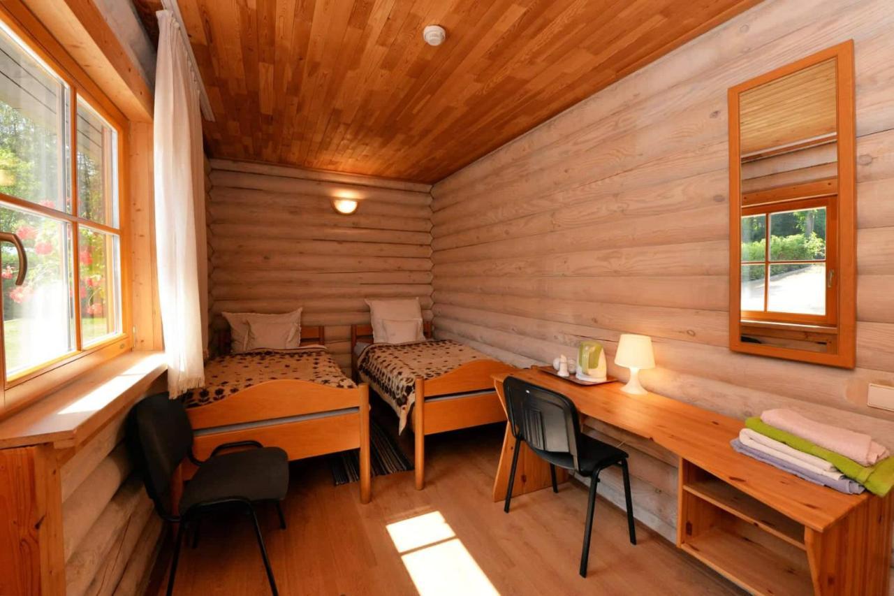 Karolio Sodyba Paluseje Buitenkant foto